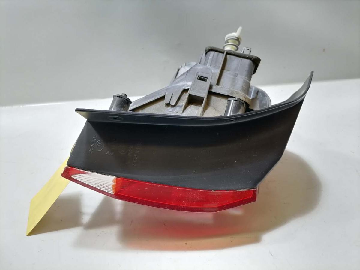 VW Golf 6 Rücklicht Rückleuchte Schlussleuchte rechts Fließheck Bj.2011 Zubehör VW Golf 6 Rücklicht Rückleuchte Schlussleuchte rechts Fließheck Bj.2011 Zubehör